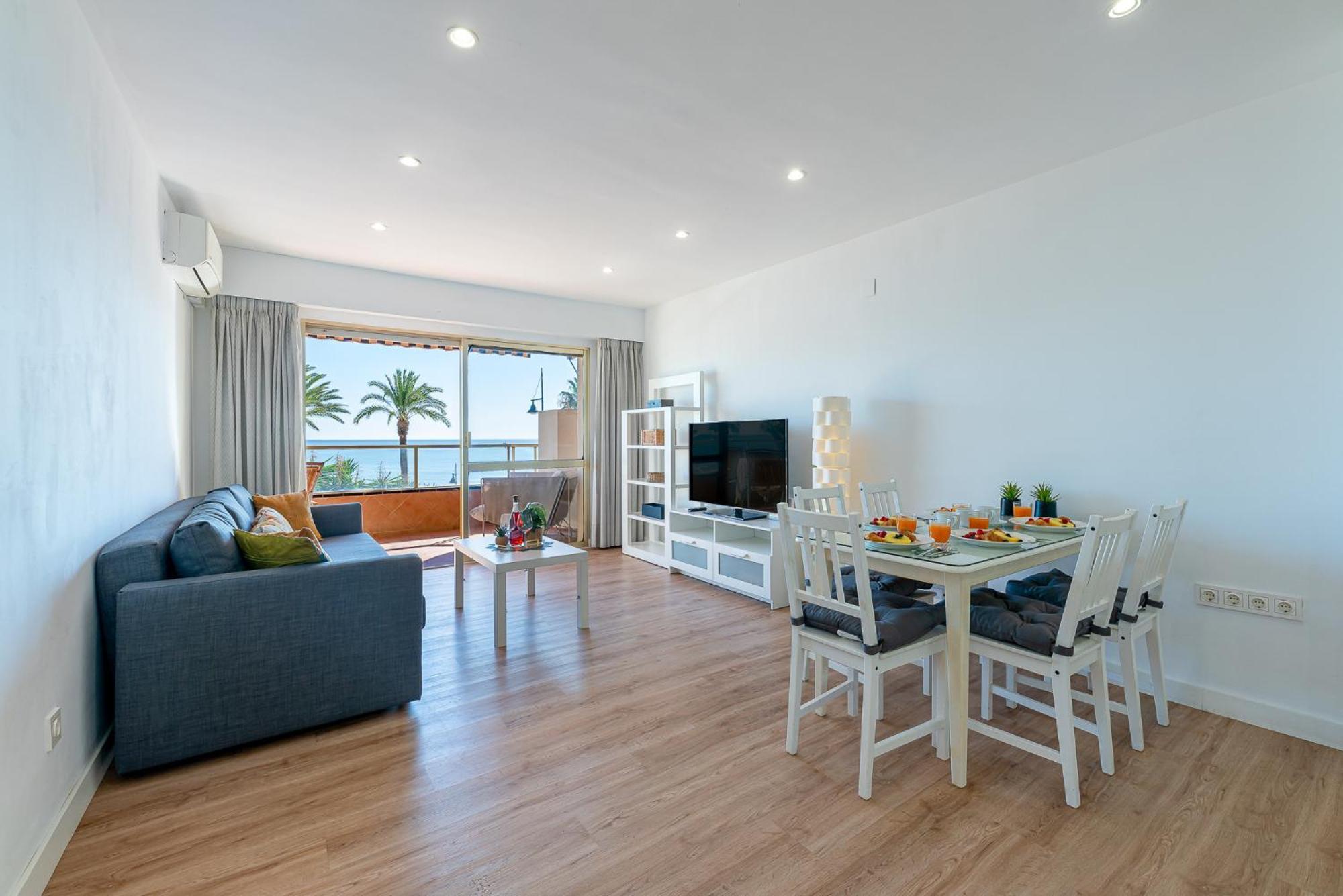 797 Holiday Rentals - Moderno Piso En Primera Linea De Playa Torremolinos Exterior foto